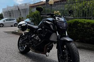 YAMAHA-MT07