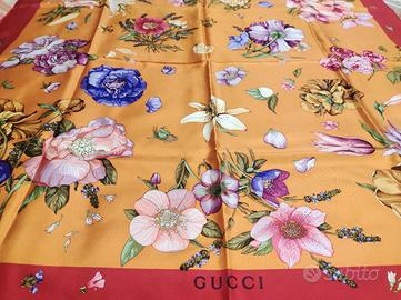 Foulard floreale GUCCI 