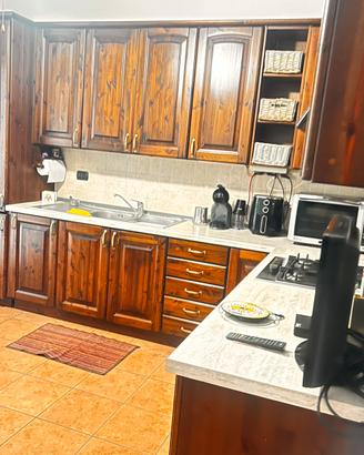 Cucina tutta legno anche internamente Grattarola