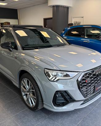 Audi Q3 SPB 40 TDI quattro S tronic Identity Black