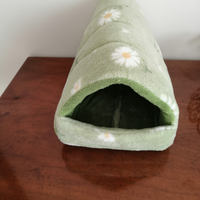 Casetta per cincillà in pile cinigliato fatta a ma