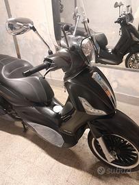 Beverly 300