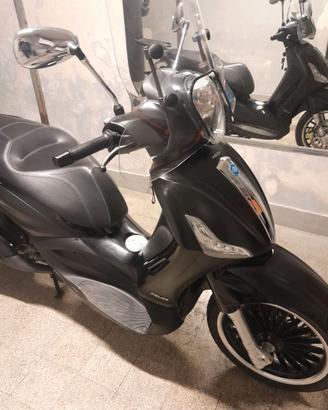 Beverly 300