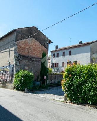 CASA INDIPENDENTE A MOMBELLO MONFERRATO