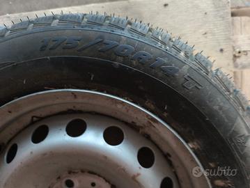 pneumatici Michelin 175/70 R14 + cerchi nuovi 