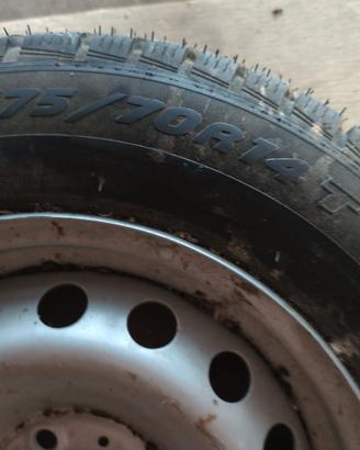 pneumatici Michelin 175/70 R14 + cerchi nuovi 