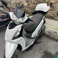 Kymco People GTi 200 2012