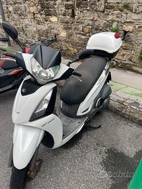 Kymco People GTi 200 2012