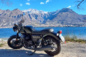 Moto Guzzi V7 III  Stone