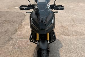 XADV 750