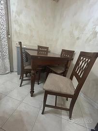 tavolo legno e  4 sedie