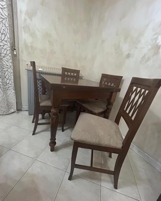 tavolo legno e  4 sedie