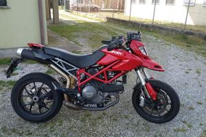 ducati hypermotard 796