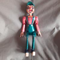 Vecchio Pinocchio in legno intagliato A