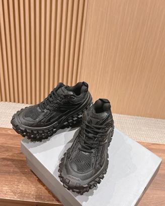 Scarpe da corsa da uomo con suola spessa