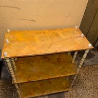 Mobiletto a 3 ripiani in legno stile vintage