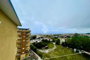 3 LOCALI A FALERNA