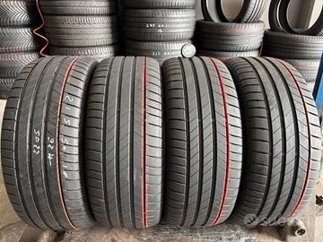 215 50 18 Bridgestone 80% utile, compreso montaggi