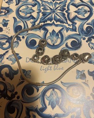Bracciale con charm Pandora