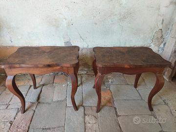 Coppia di tavolini vintage piano sagomato