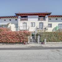 SESTO CALENDE - BILOCALE CON GIARDINO E BOX IN ZO