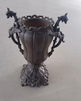 Vaso a calice in bronzo fine 800
