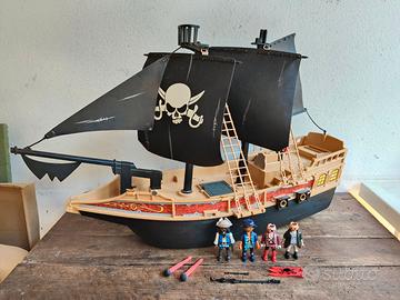 Playmobil Pirates 6678 Galeone dei Pirati