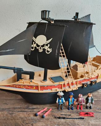 Playmobil Pirates 6678 Galeone dei Pirati