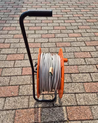 Cavo elettrico 100 mt con avvolgitore