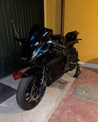 YAMAHA R7 2026