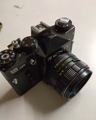 macchina fotografica sovietica zenith