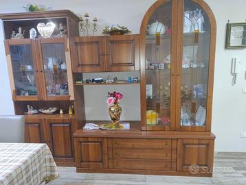 Parete attrezzata di 2,70 m.