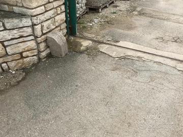 Salva colonne in pietra