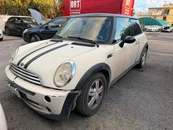 Mini Cooper 1.6 Benz. 115cv Incidentata