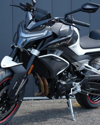 Gioiello di moto