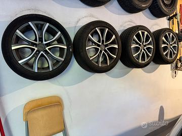 4 cerchi in lega mak+gomme