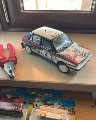 Auto modellino Lancia Delta