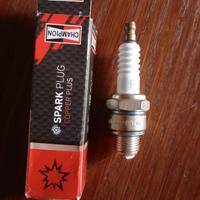 Candela Champion Passo Corto per Motoape Piaggio 