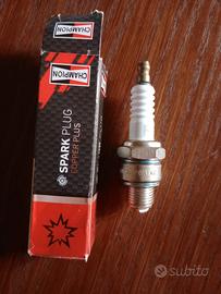 Candela Champion Passo Corto per Motoape Piaggio 