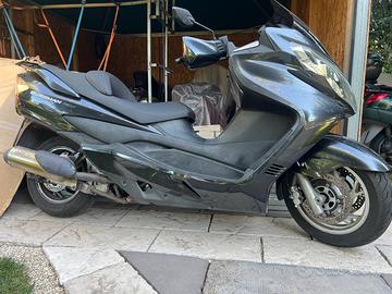 Suzuki burgman 400