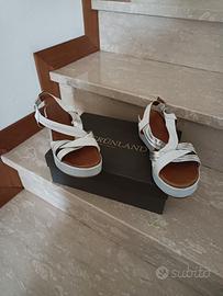 Sandali colore bianco e argento nr. 40