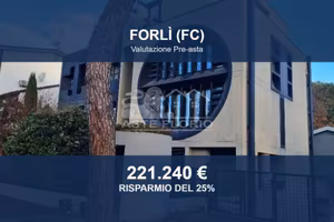 Immobile in asta di 190 m² con box auto a Forlì