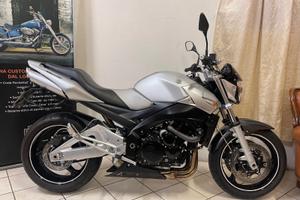 Suzuki GSR 600