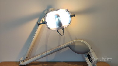Lampada odontoiatrica
