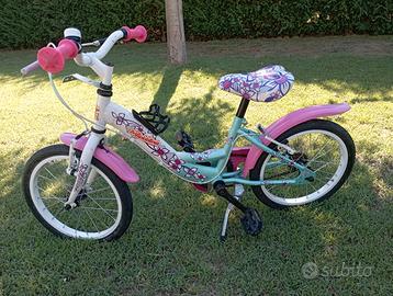 Due bici bambina. Prezzo riferito alla coppia.