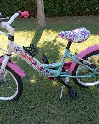Due bici bambina. Prezzo riferito alla coppia.