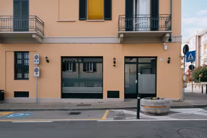 Locale commerciale Arona