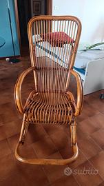 sedia a dondolo in rattan