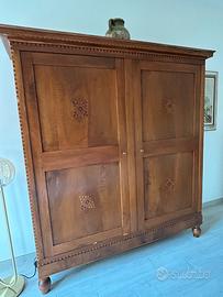 Armadio antico a 2 ante