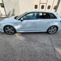Audi A3 2.0 TDI 184CV Quattro S-Line Stronic 
